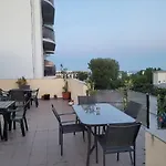 Nord, Plaja Acapulco-debarcader, Garsoniere Four Studios, Bucatarie Comuna, Baie Proprie, Etaj 4, Fara Lift