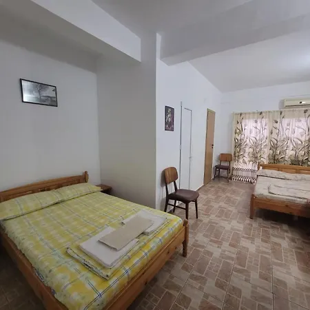 Nord, Plaja Acapulco-debarcader, Garsoniere Four Studios, Bucatarie Comuna, Baie Proprie, Etaj 4, Fara Lift Lejlighed *