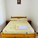 Nord, Plaja Acapulco-debarcader, Garsoniere Four Studios, Bucatarie Comuna, Baie Proprie, Etaj 4, Fara Lift * Észak-Eforie