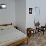 Nord, Plaja Acapulco-debarcader, Garsoniere Four Studios, Bucatarie Comuna, Baie Proprie, Etaj 4, Fara Lift Észak-Eforie