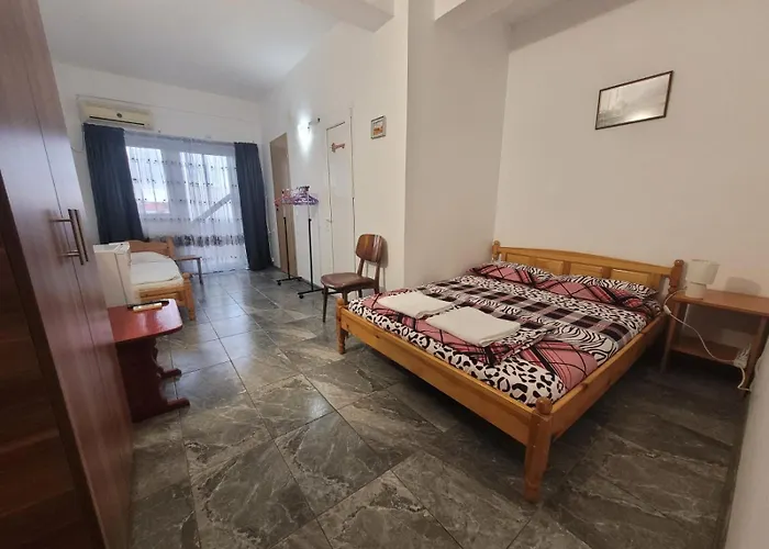 Nord, Plaja Acapulco-debarcader, Garsoniere Four Studios, Bucatarie Comuna, Baie Proprie, Etaj 4, Fara Lift * אפורי נורד