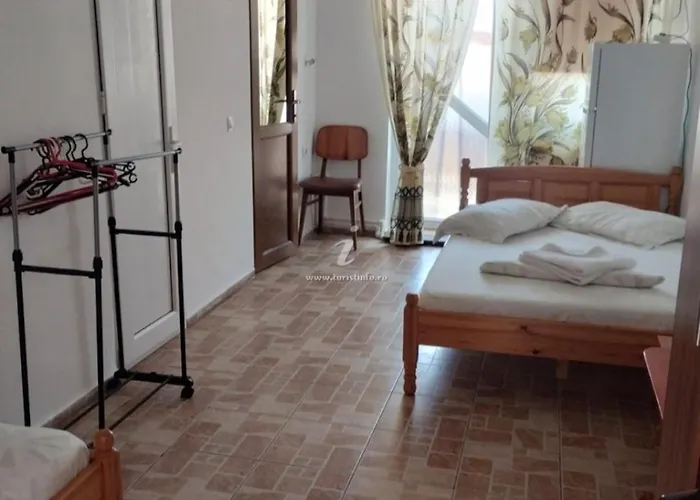 Nord, Plaja Acapulco-debarcader, Garsoniere Four Studios, Bucatarie Comuna, Baie Proprie, Etaj 4, Fara Lift